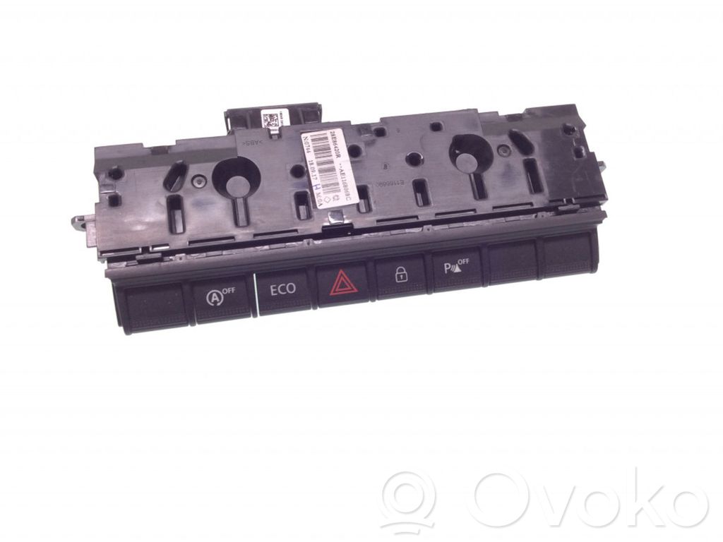 Dacia Duster Hazard light switch 