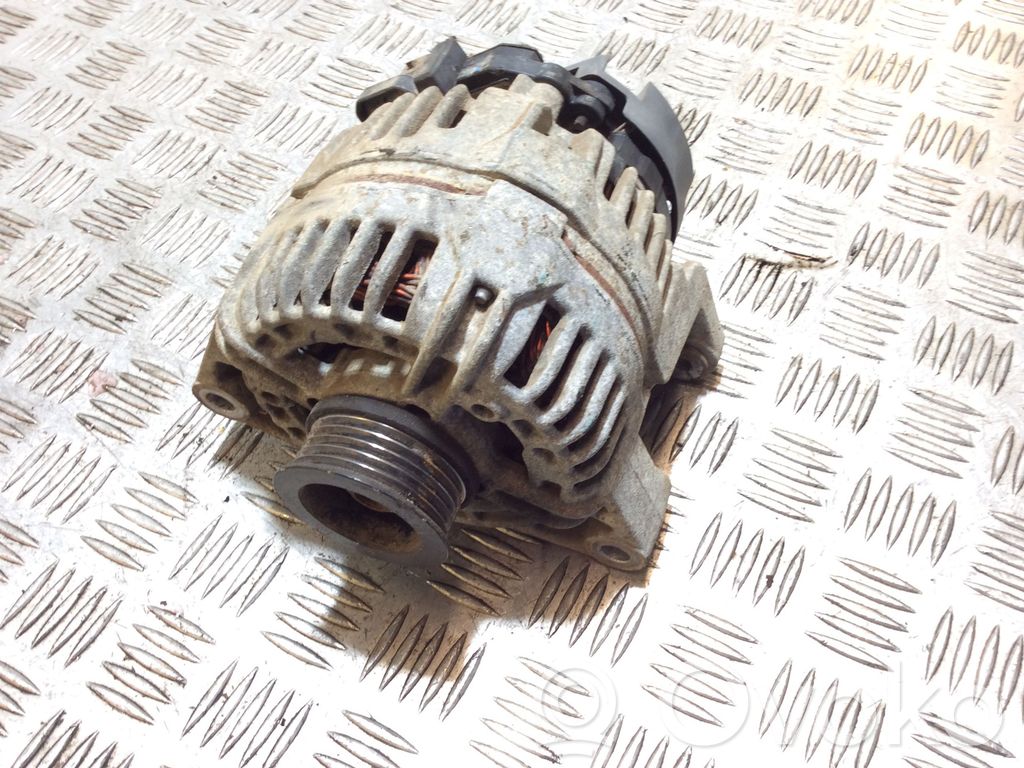 Opel Corsa D Alternador 
