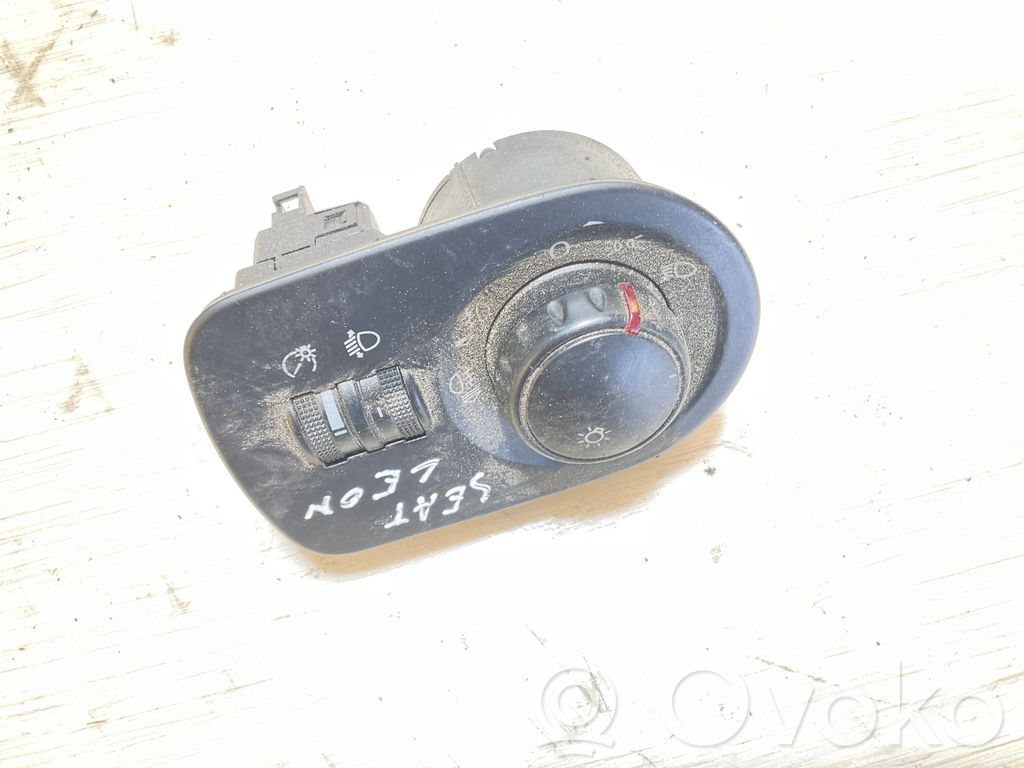 Seat Ibiza III (6L) Light switch 