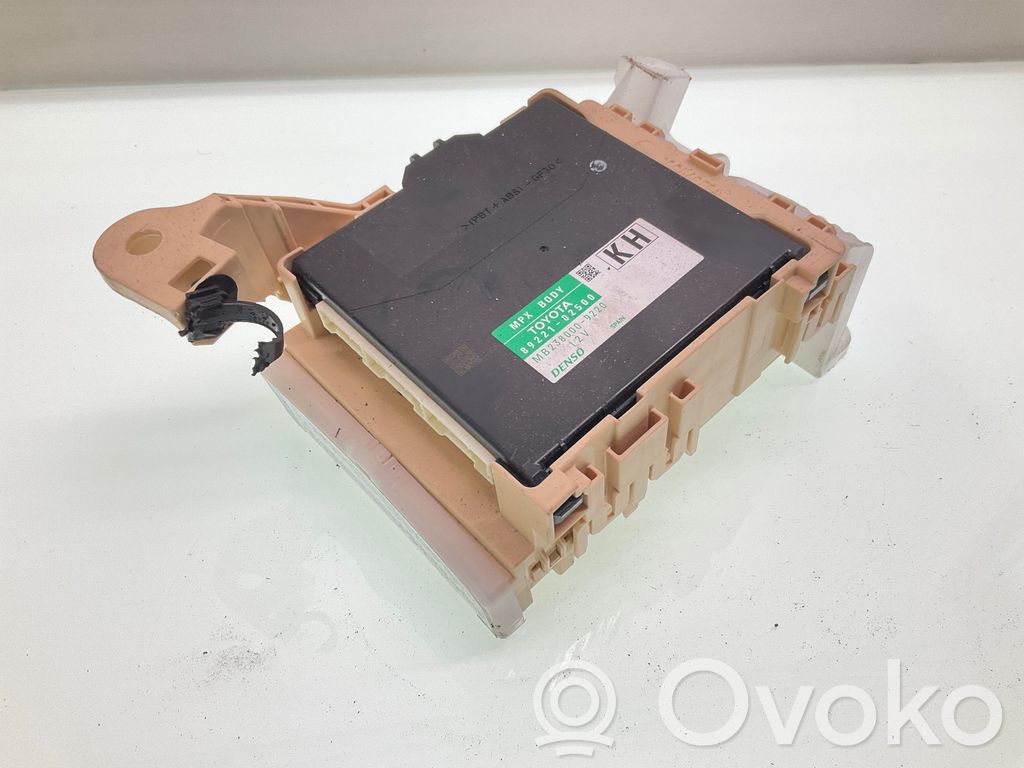 Toyota Auris E210 Fuse box set 