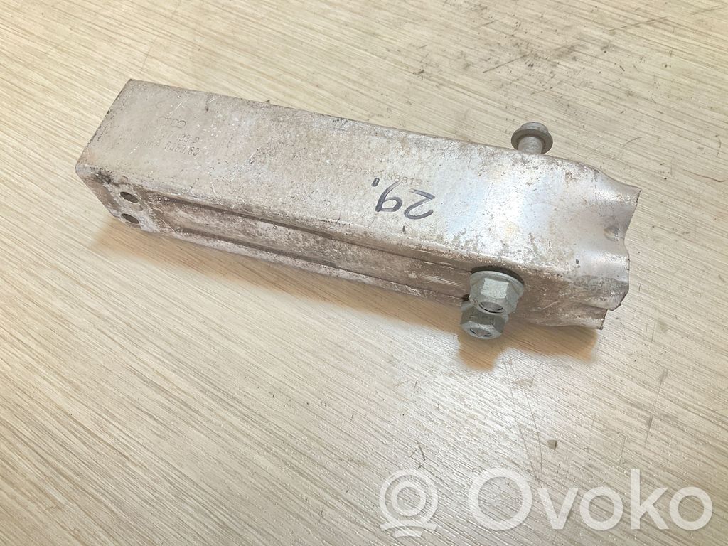 Audi A6 S6 C6 4F Priekšpusē bampera turētājs 