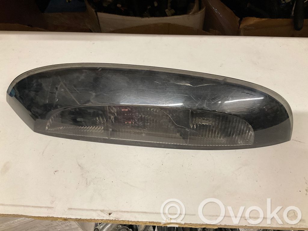 Opel Corsa C Aizmugurējais lukturis virsbūvē 