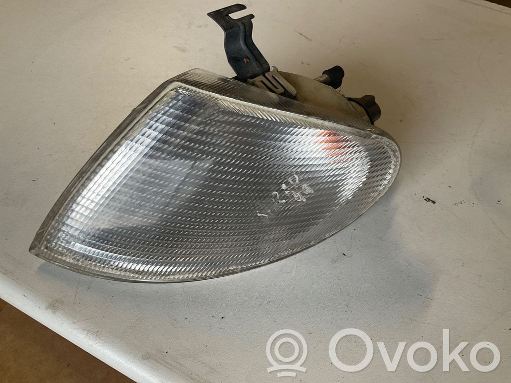Volkswagen Sharan Front indicator light 