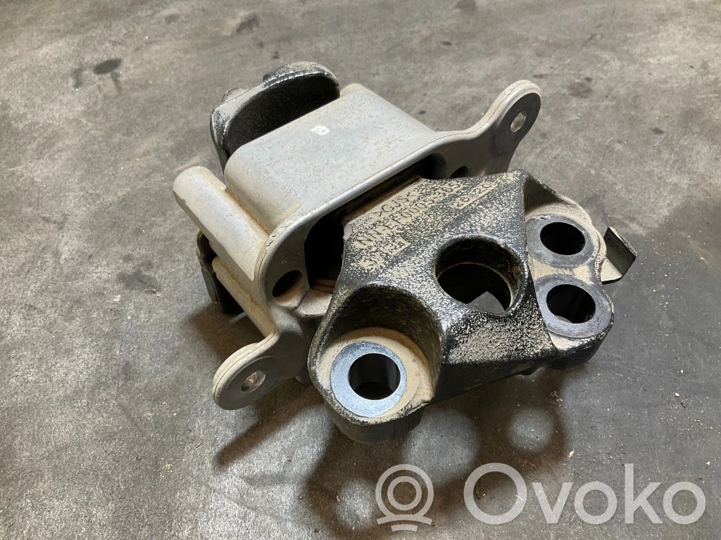 Land Rover Evoque II Engine mount bracket 