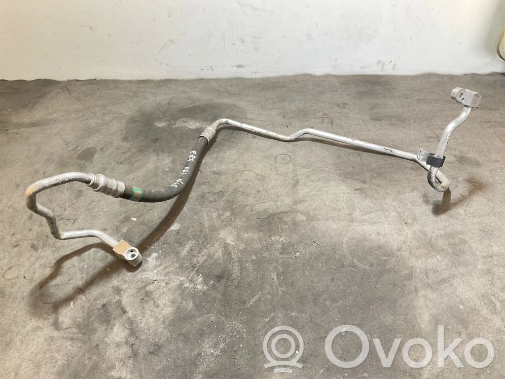 BMW 1 E82 E88 Ilmastointilaitteen putki (A/C) 