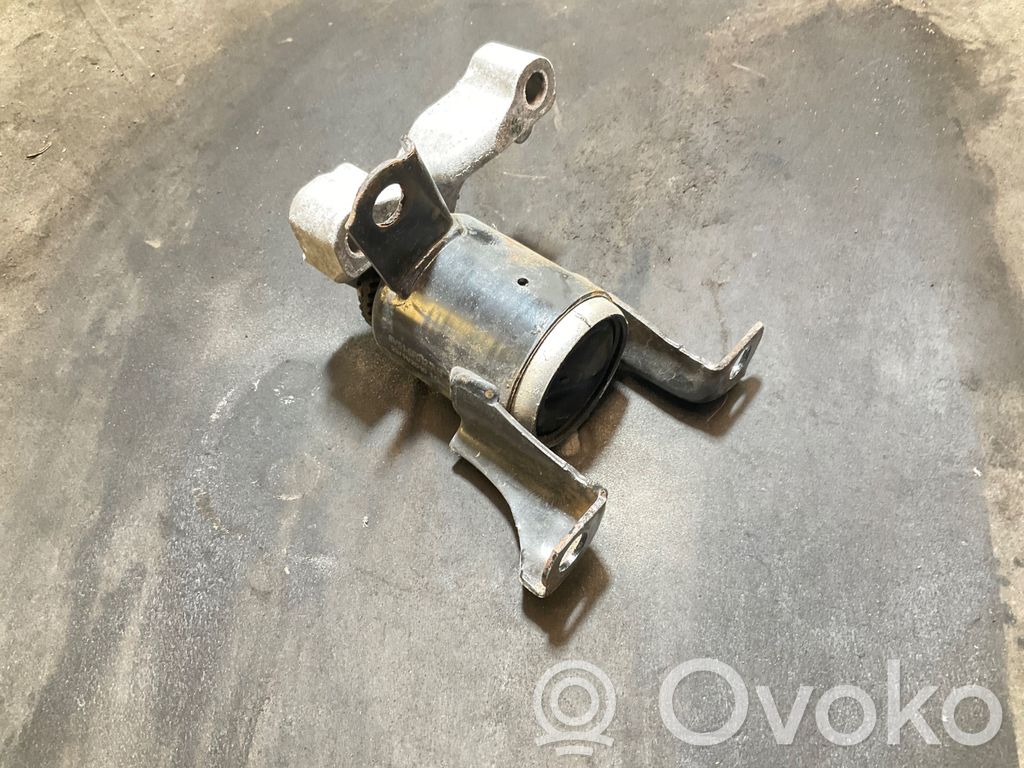 Ford Fiesta Engine mount bracket 