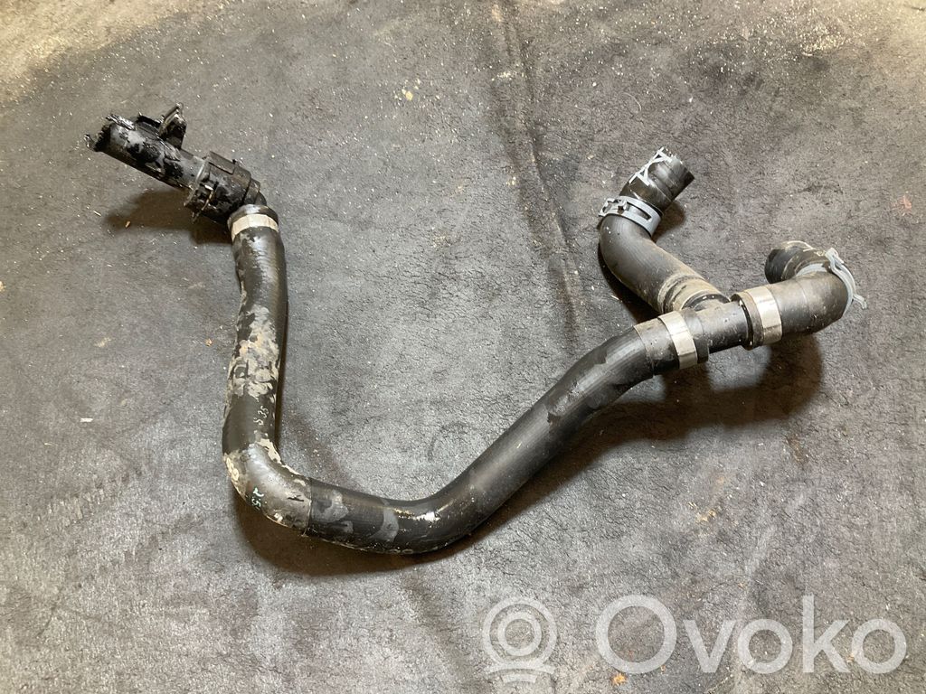 Engine coolant pipe/hose