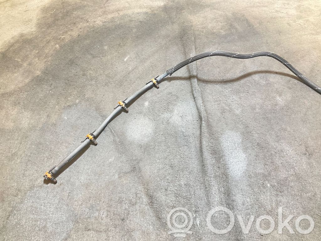 Fuel return line/hose