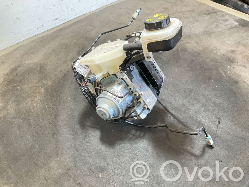 Volvo XC40 Brake booster 