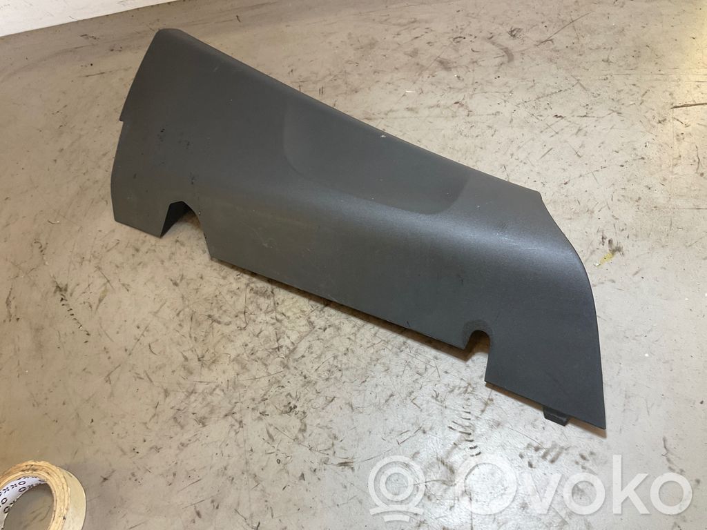 Polestar 2 Rivestimento montante (C) 