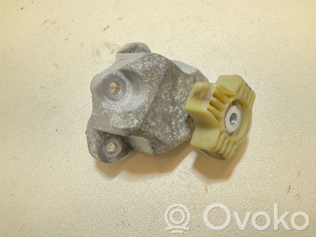 Engine mounting bracket   31686308,AMS19CU3