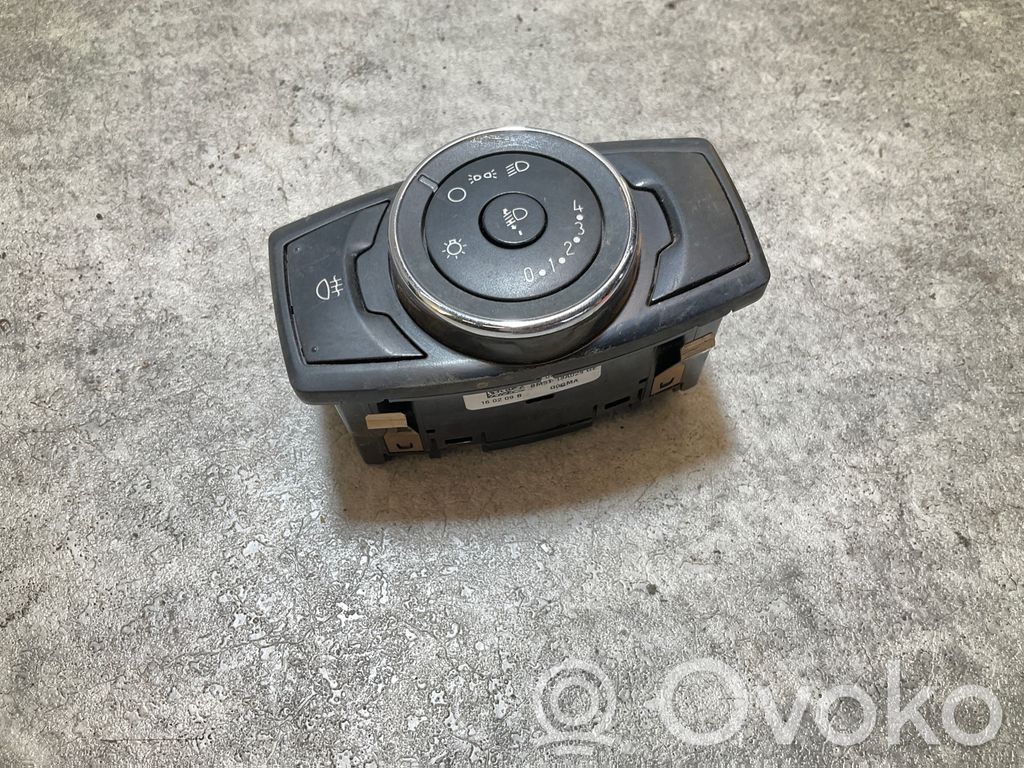 Lichtschalter   10107102,SW04HW08,BM5T13A024GE