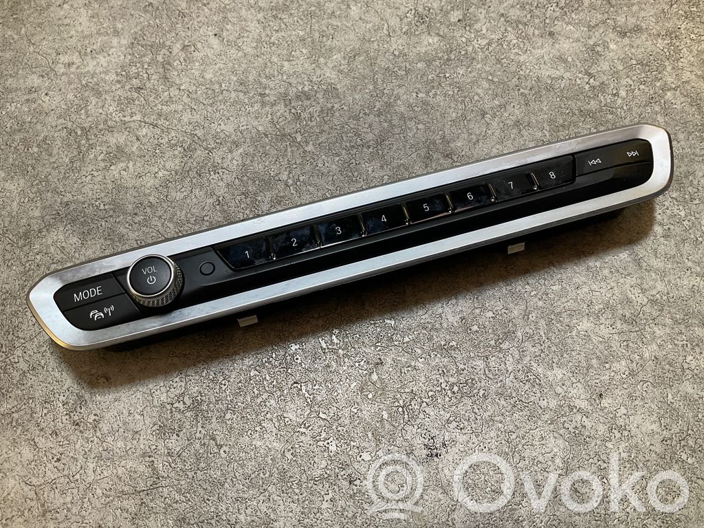 BMW X5 G05 Head unit multimedia control 