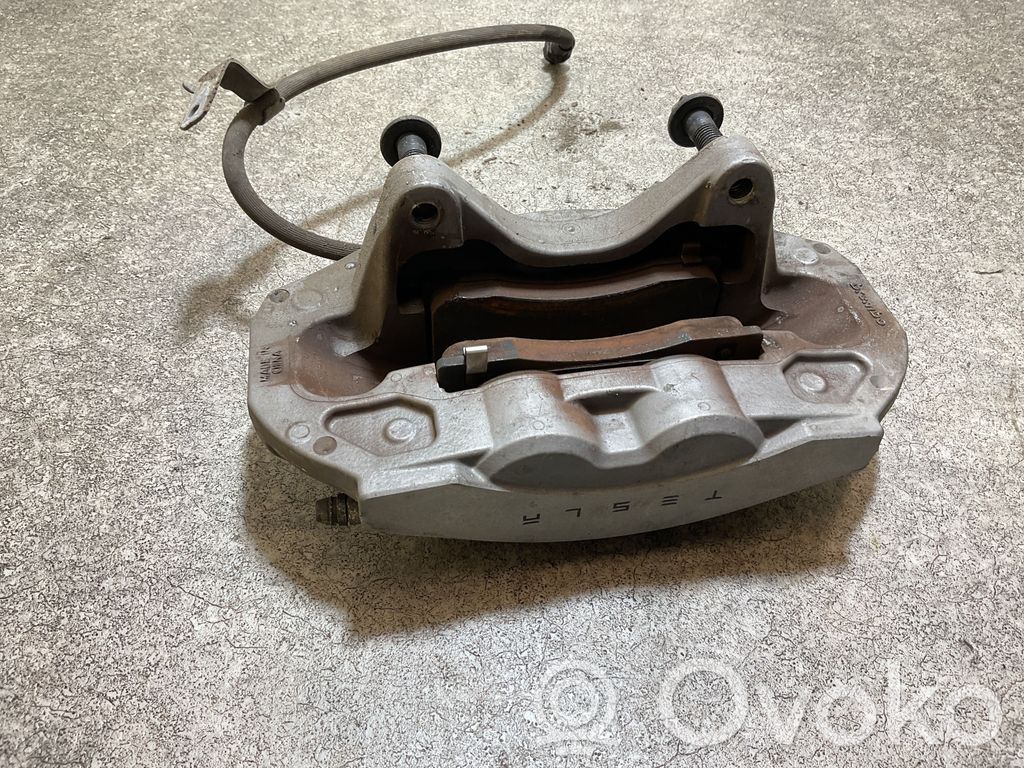 Tesla Model 3 Передний суппорт 