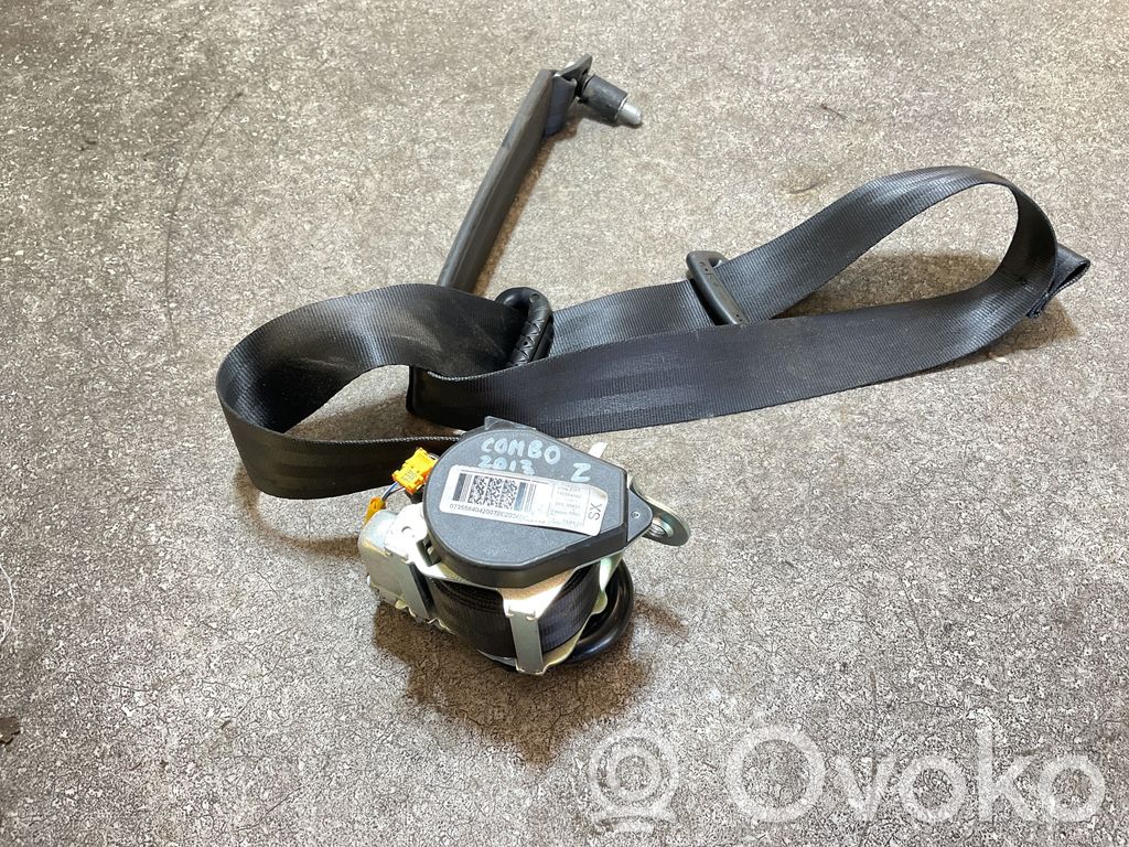 Opel Combo D Cinturón delantero 