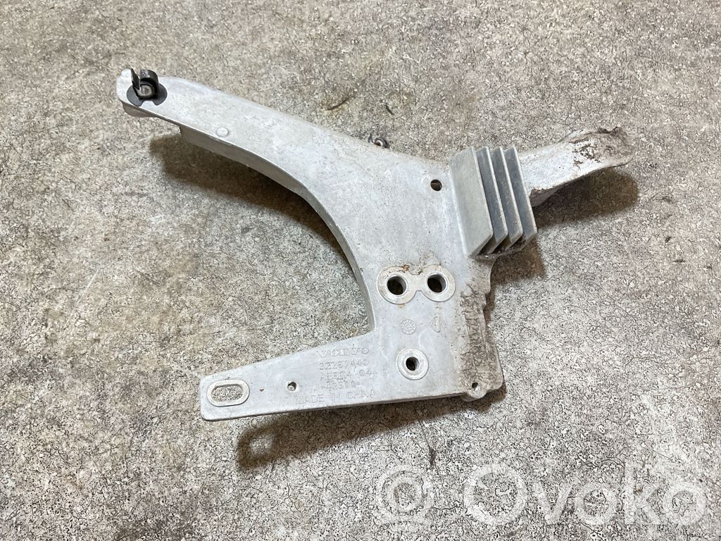 Volvo XC40 Base (soporte) 