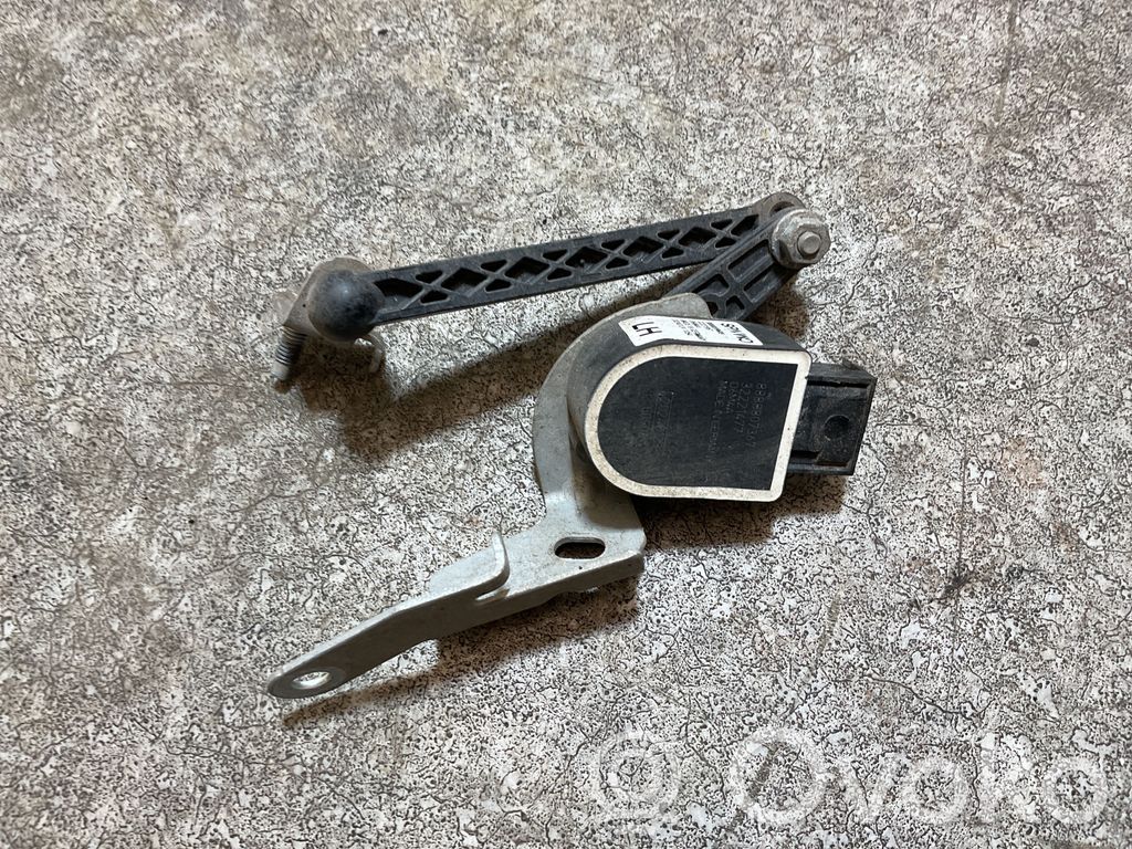 Volvo XC40 Augstuma sensors (priekšējo lukturu) 