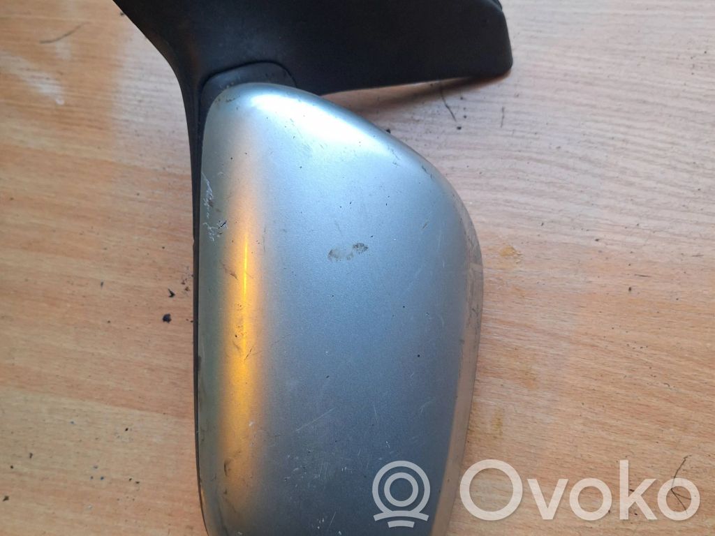 Toyota Avensis T250 Elektryczne lusterko boczne drzwi przednich 