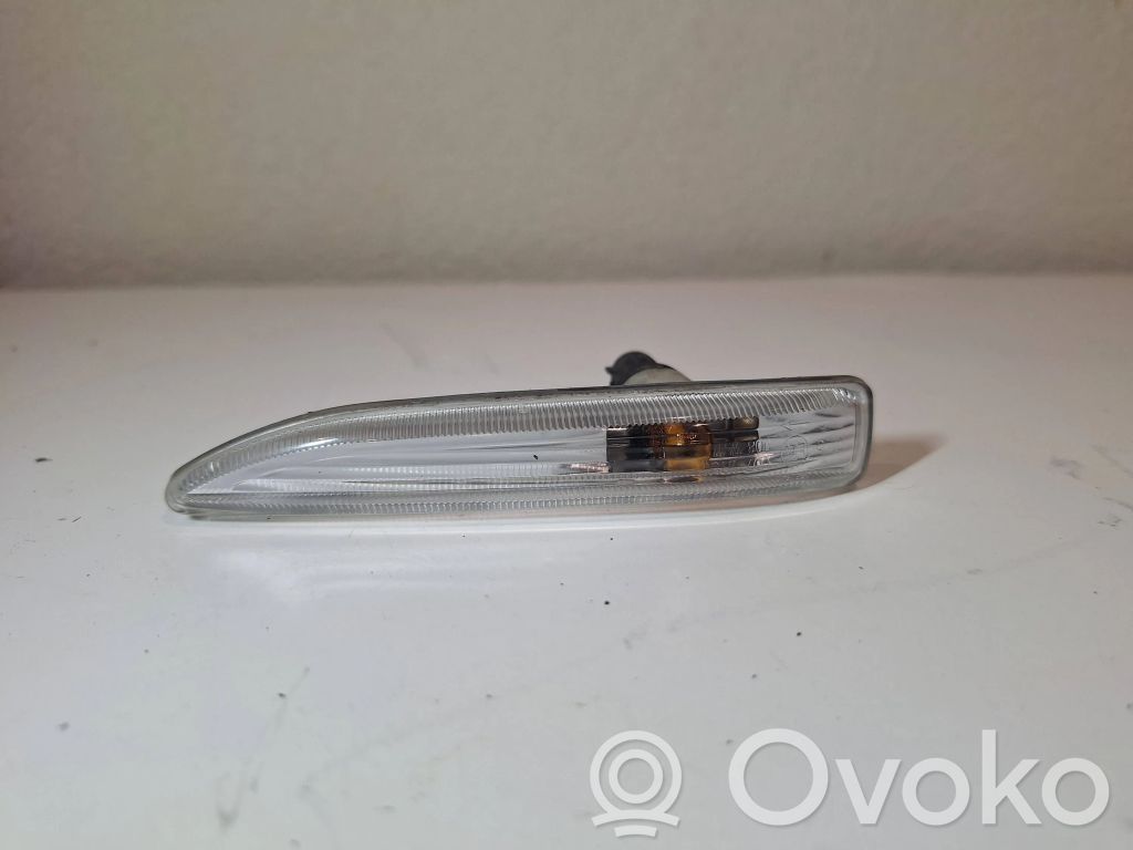 BMW 7 E65 E66 Front fender indicator light 