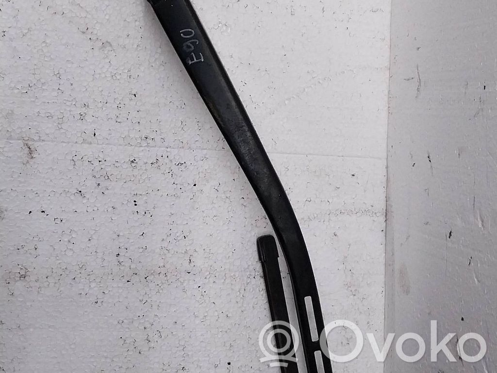 BMW 3 E90 E91 Front wiper blade arm 
