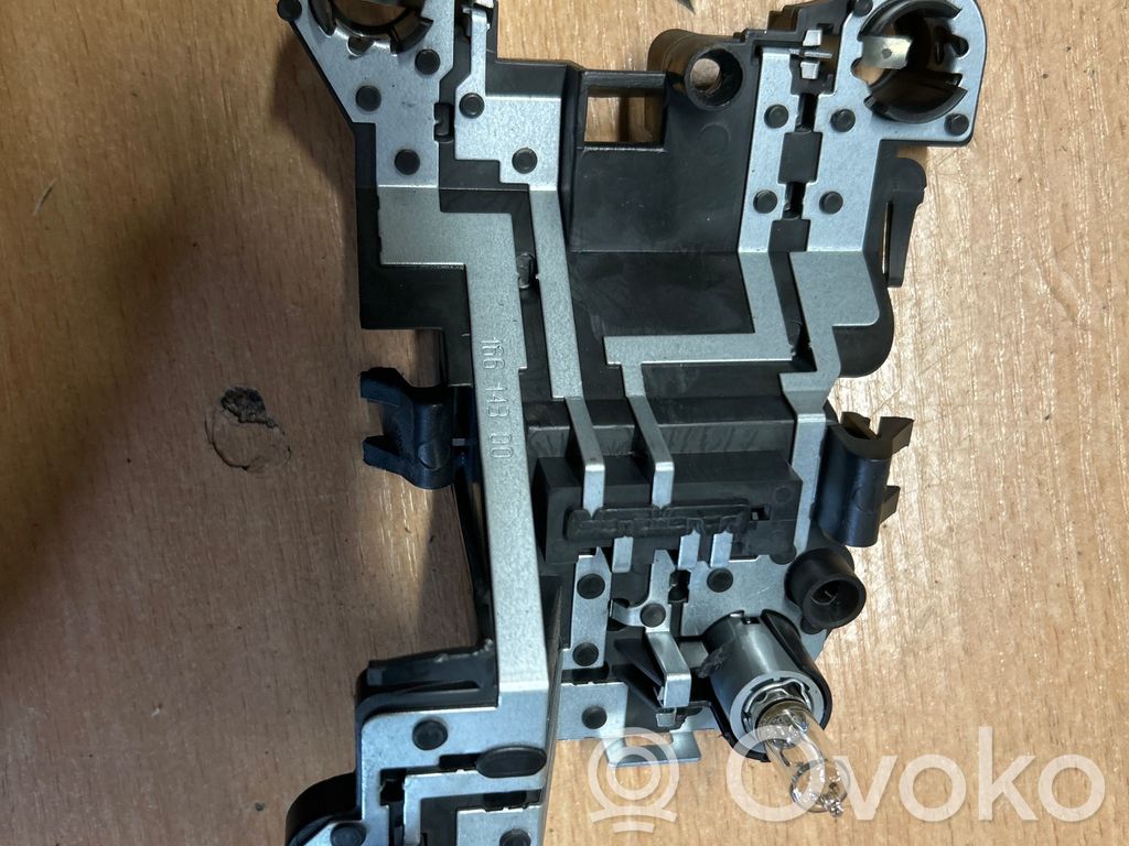 BMW 1 E82 E88 Cubierta del soporte de la lámpara de la luz trasera 