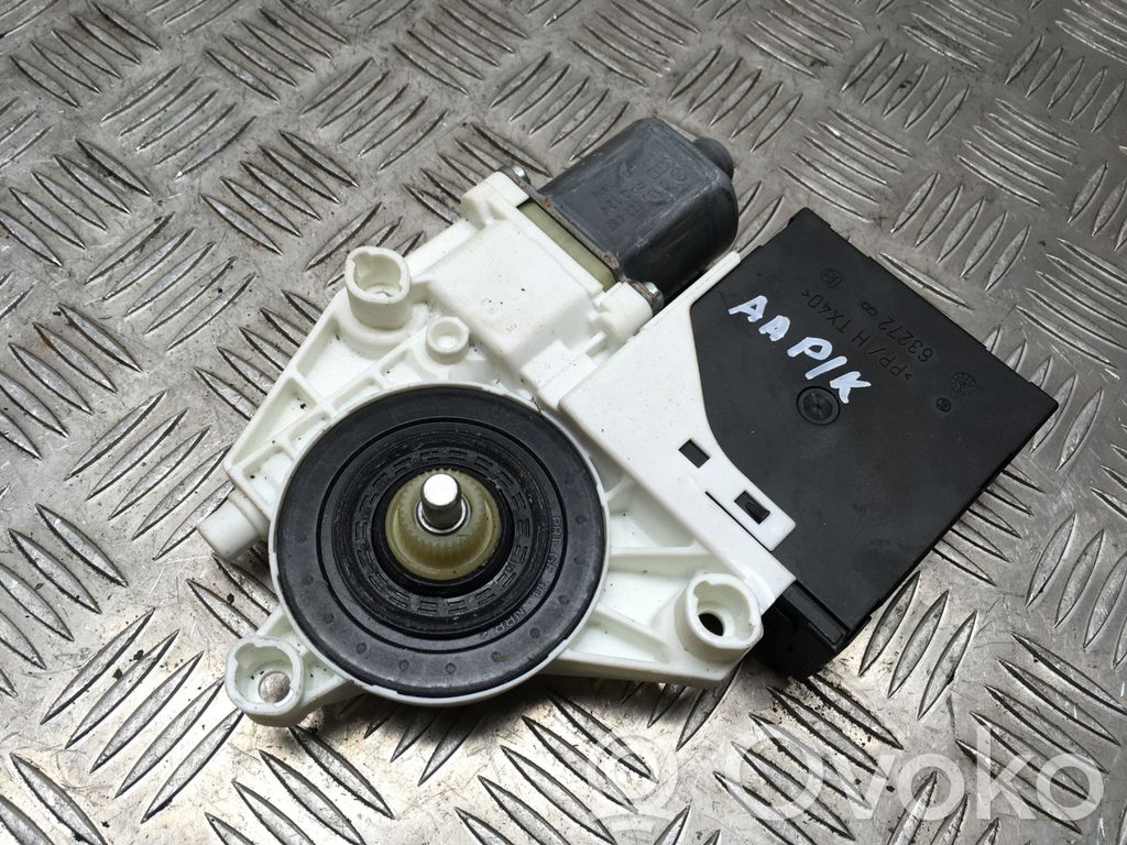 Volkswagen Tiguan Silnik regulatora szyby drzwi przednich 