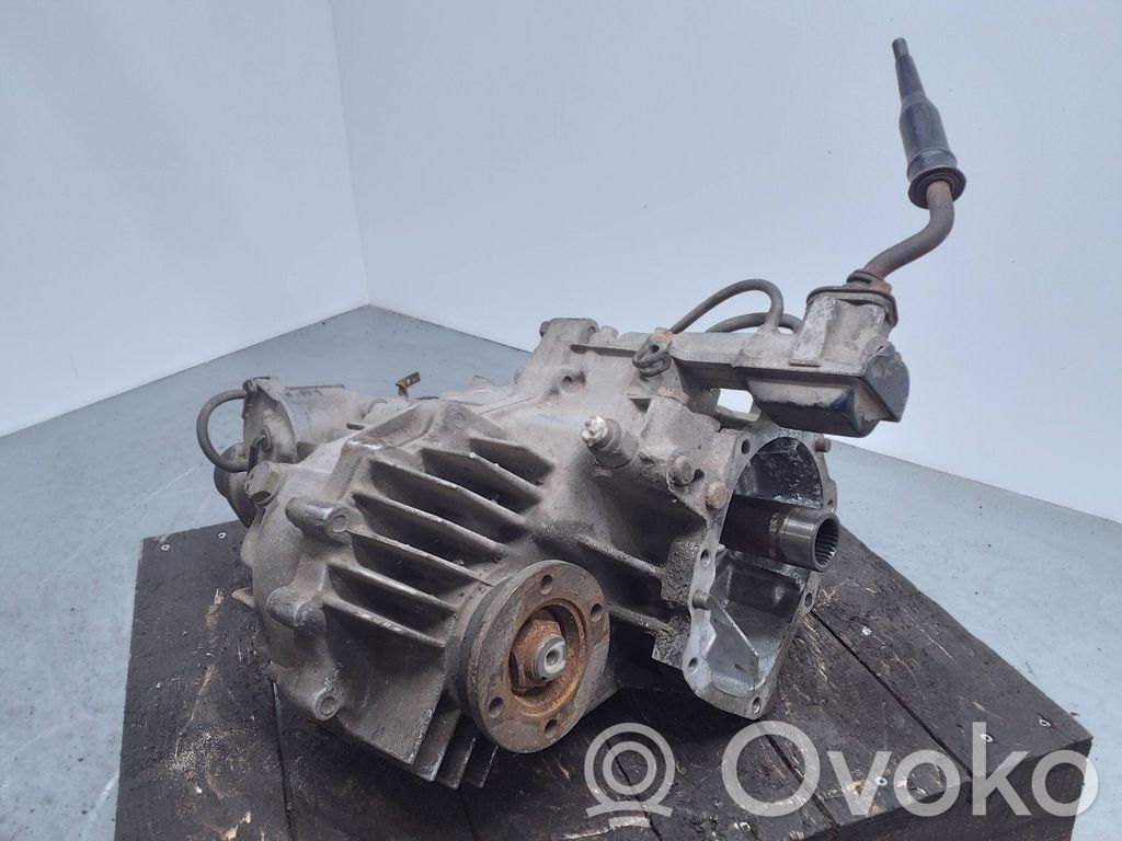 Gearbox transfer box case