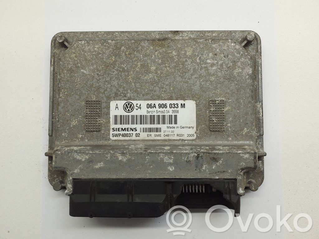 Volkswagen Golf IV Engine control unit/module 