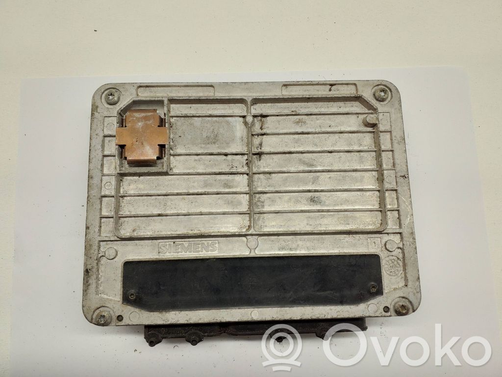 Volkswagen PASSAT B5 Unitate/modul de control motor 