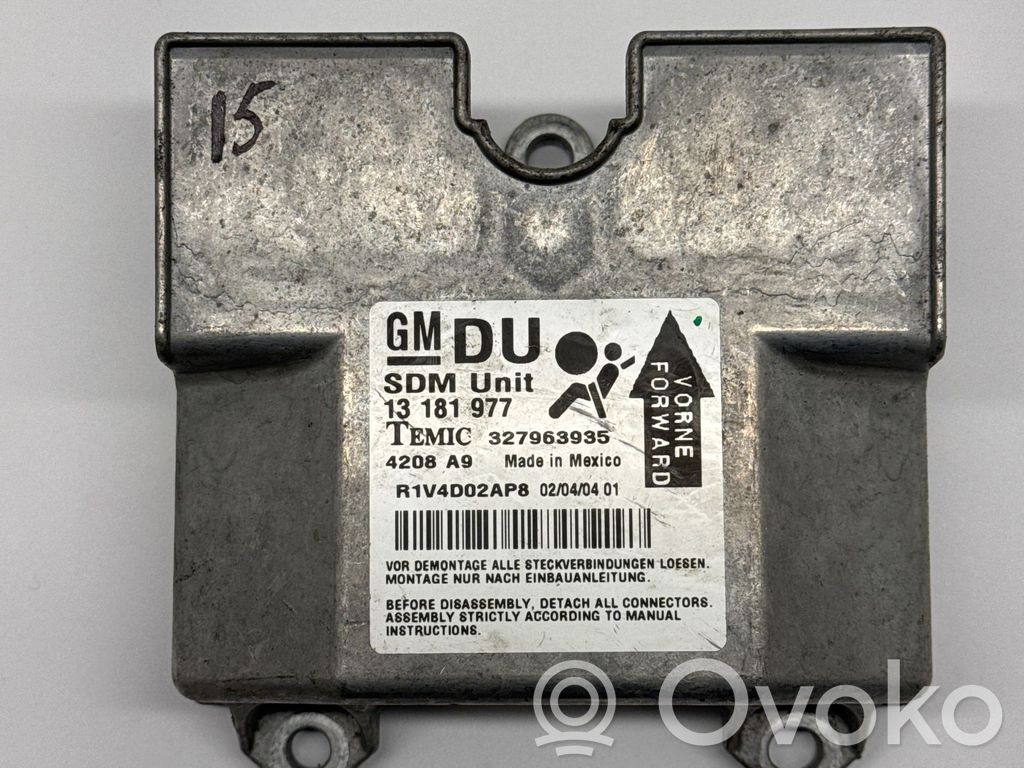 Opel Astra H Airbag control unit/module 