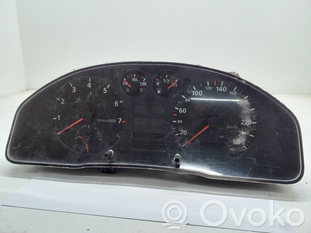 Audi A4 S4 B5 8D Vitezometru (grup de instrumente) 