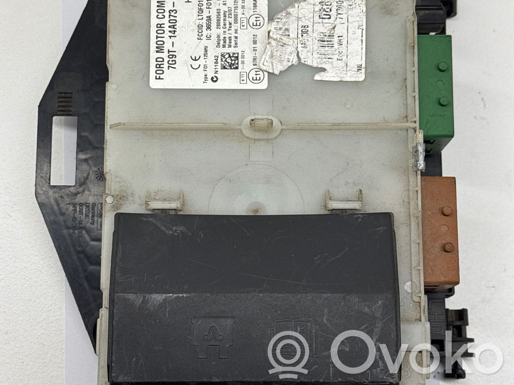 Ford Mondeo Mk III Fuse module 