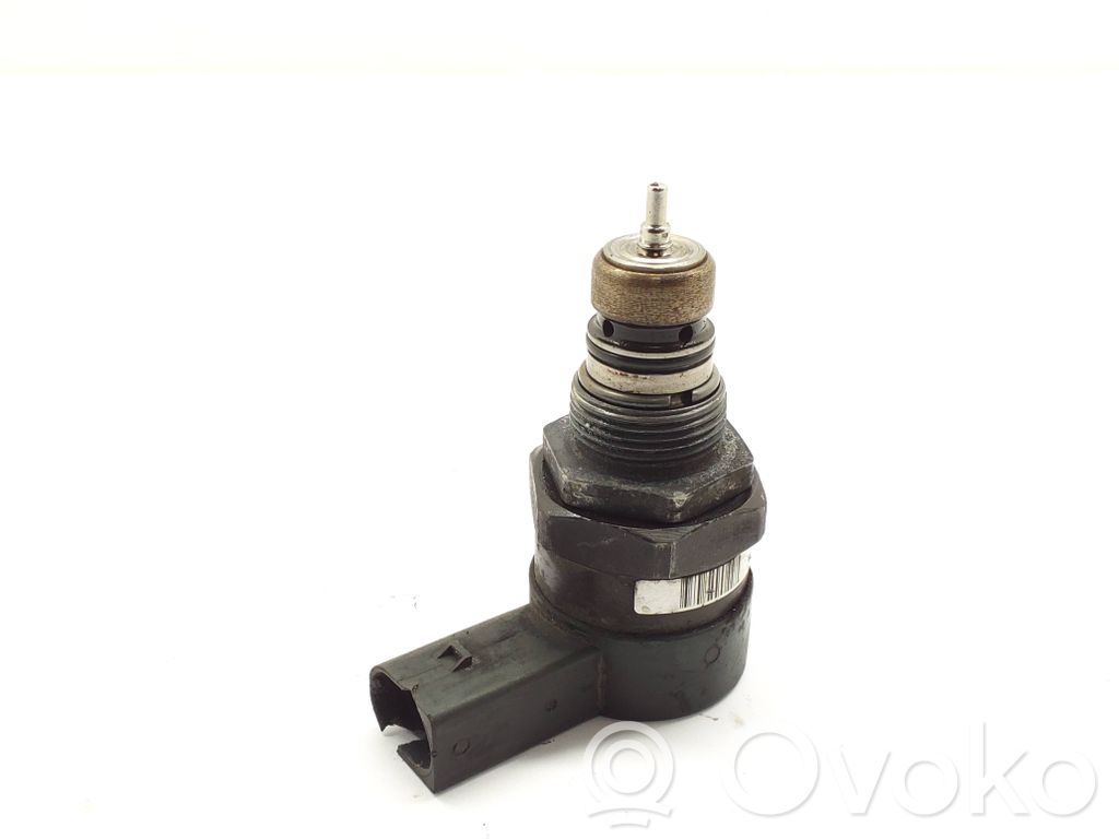 BMW 5 E60 E61 Regolatore di pressione del carburante 