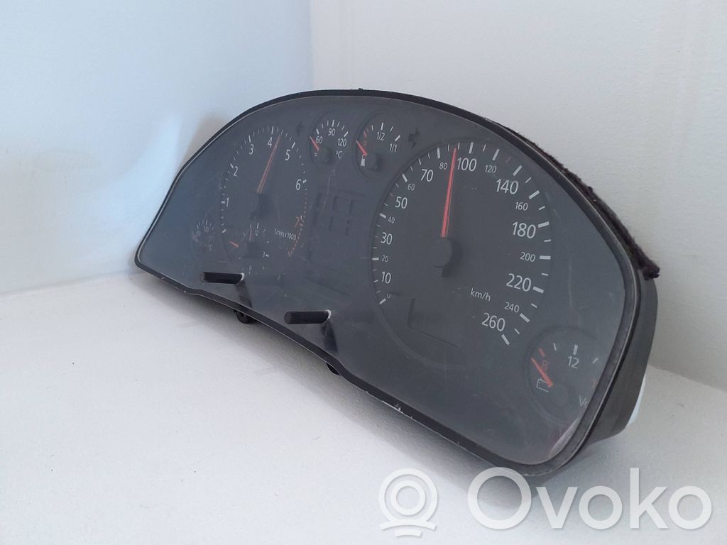 Audi A6 S6 C5 4B Speedometer (instrument cluster) 