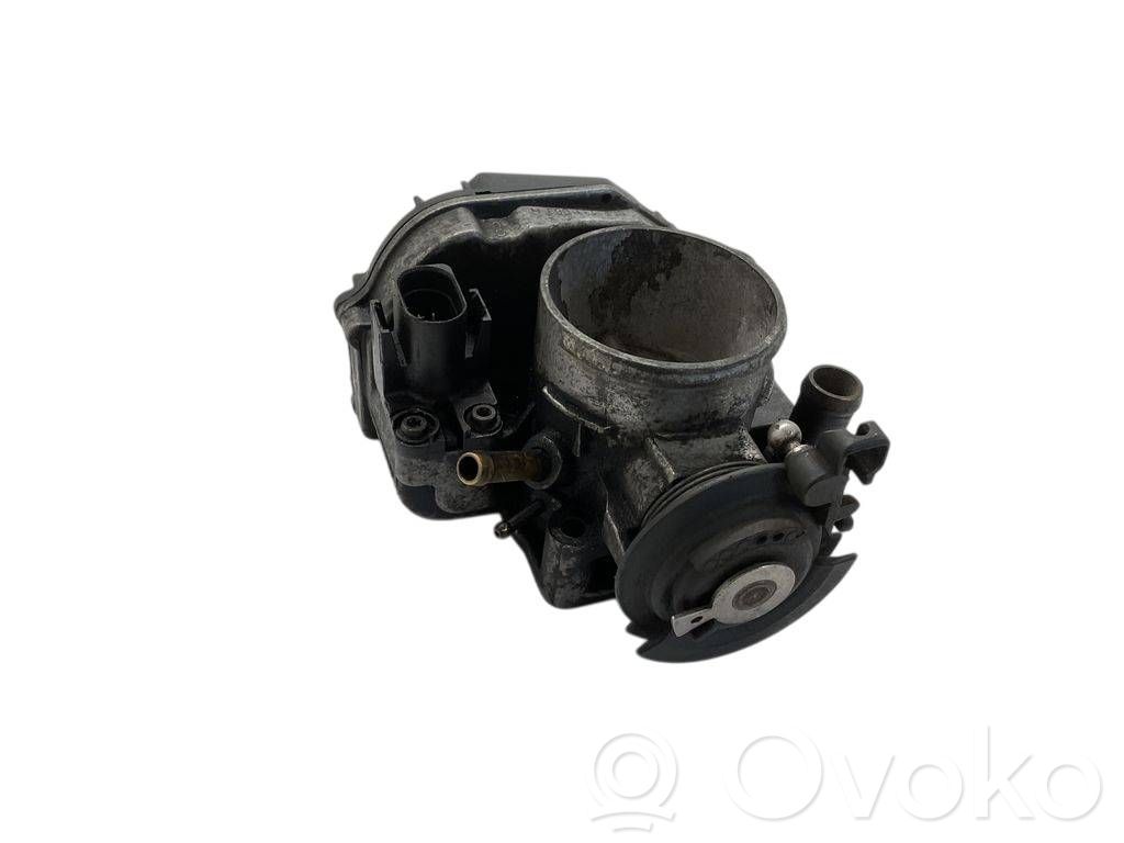 Audi A4 S4 B5 8D Valvola a farfalla 