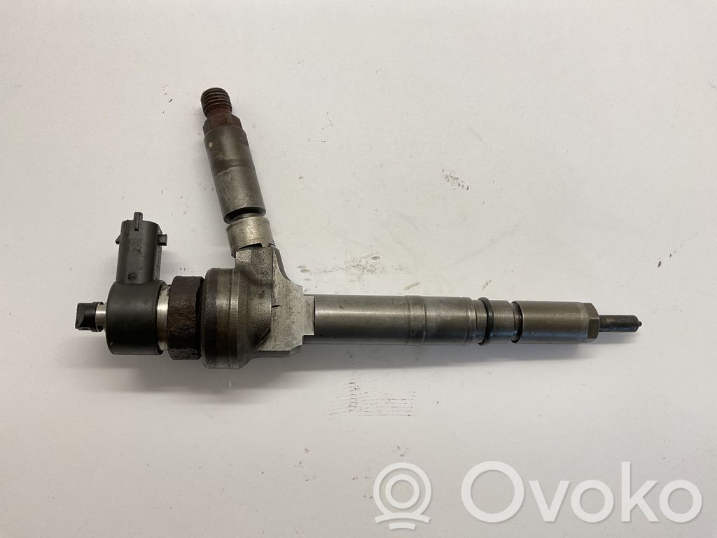 Opel Astra H Wtryskiwacz paliwa 