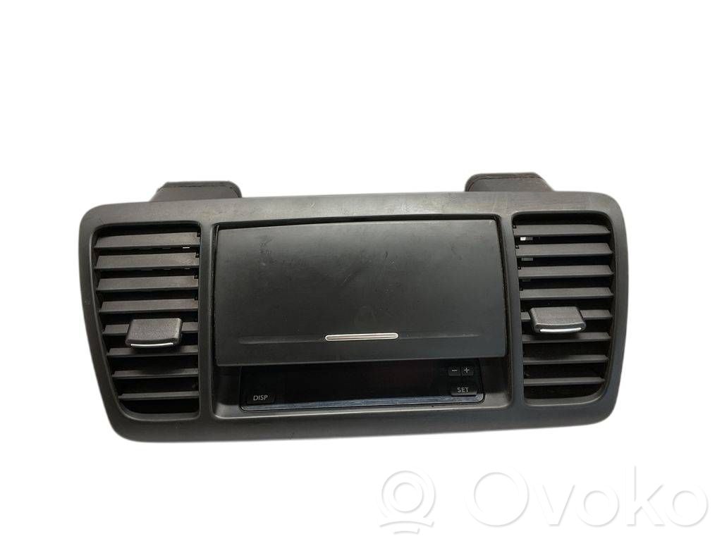 Subaru Outback Centrinės oro grotelės 