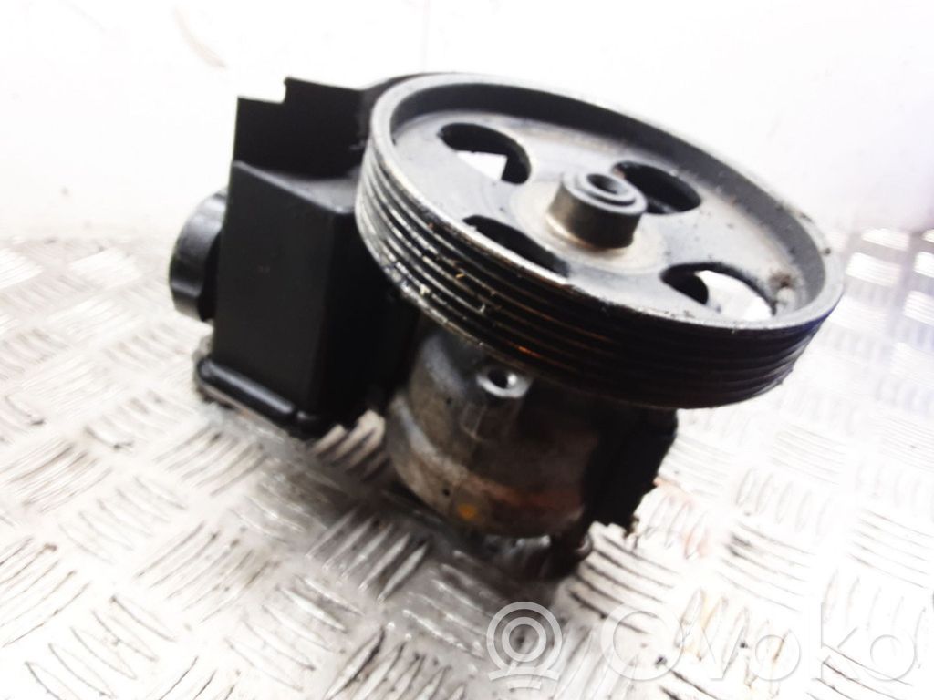Peugeot 206 Power steering pump 