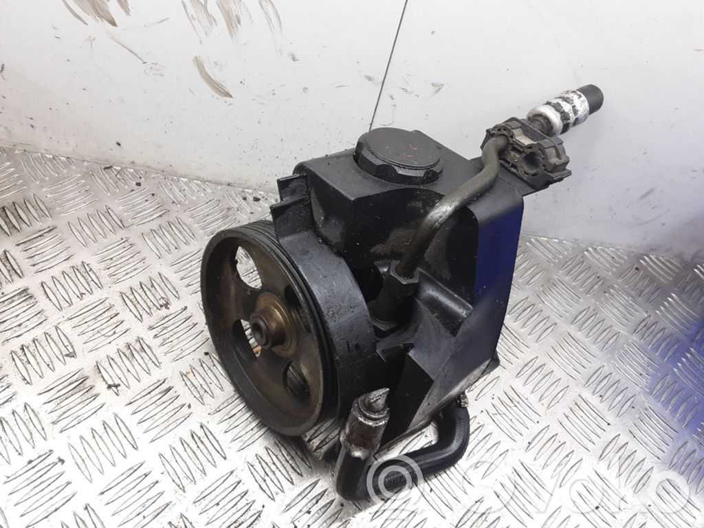 Peugeot 206 Power steering pump 