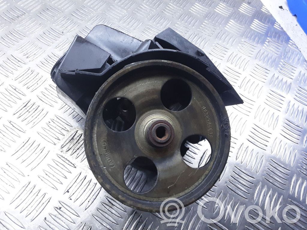 Peugeot 206 Power steering pump 