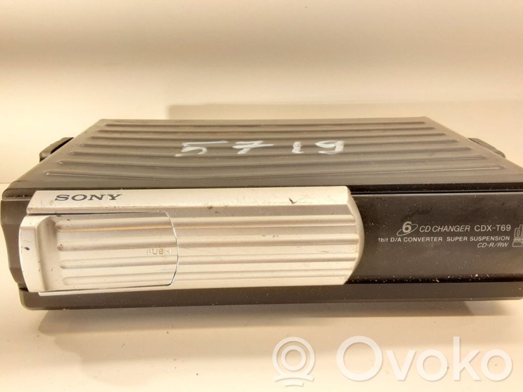 Ford Fiesta CD/DVD mainītājs 