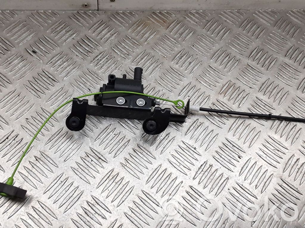 BMW 5 E60 E61 Fuel tank cap lock motor 