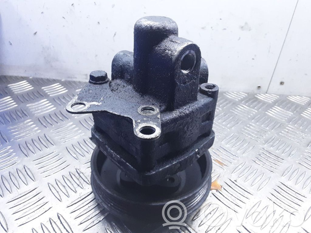Opel Omega B2 Power steering pump 
