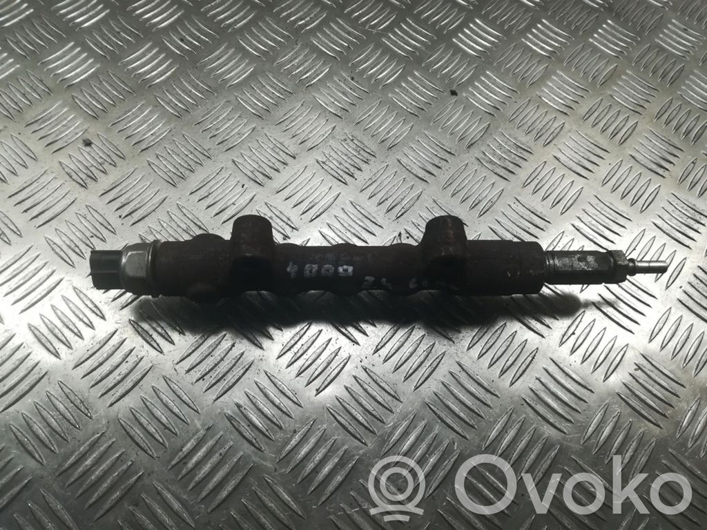 Fuel main line pipe