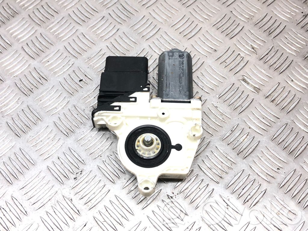 Volkswagen Golf IV Silniczek podnoszenia szyby drzwi tylnych 