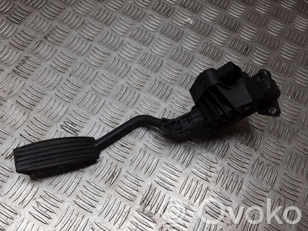 Gaspedal   13007C,PA66GF30,55702021,B720