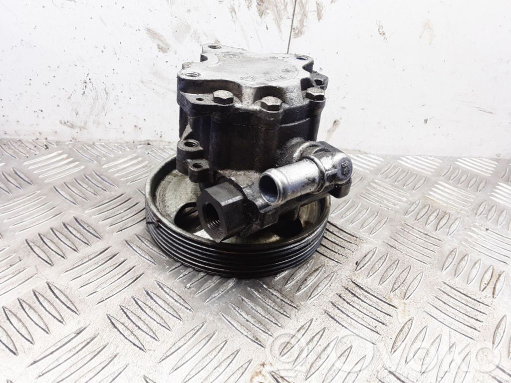 Citroen C8 Power steering pump 