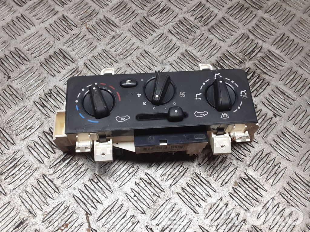 Citroen C3 Climate control unit 