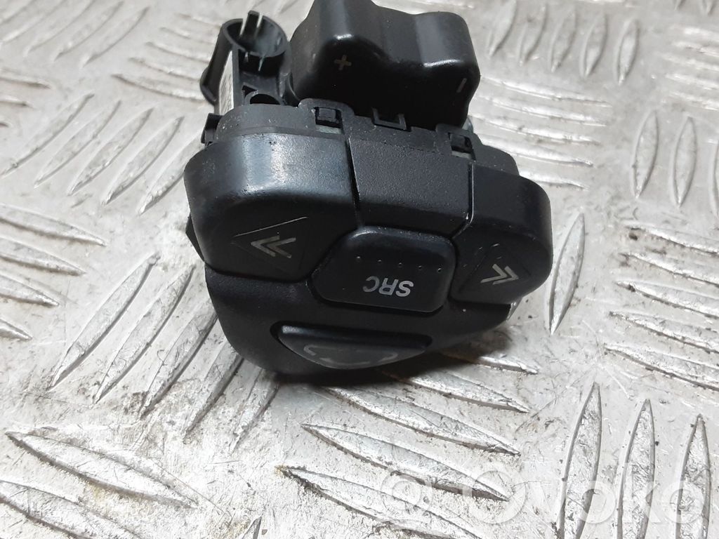 Nissan X-Trail T30 Multifunctional control switch/knob 