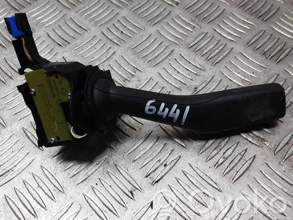 Audi A3 S3 8P Palanca de control del limpiaparabrisas 